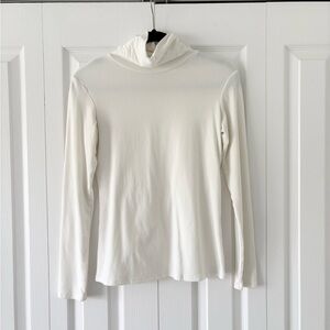 Trendy Queen White Turtleneck Top